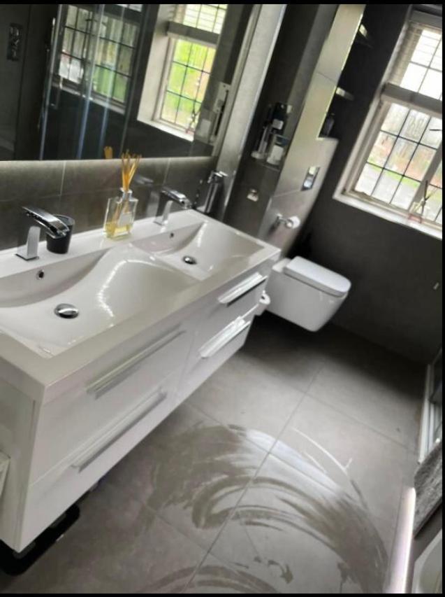 Wandworth, South London Deluxe King Room 2 Exterior photo